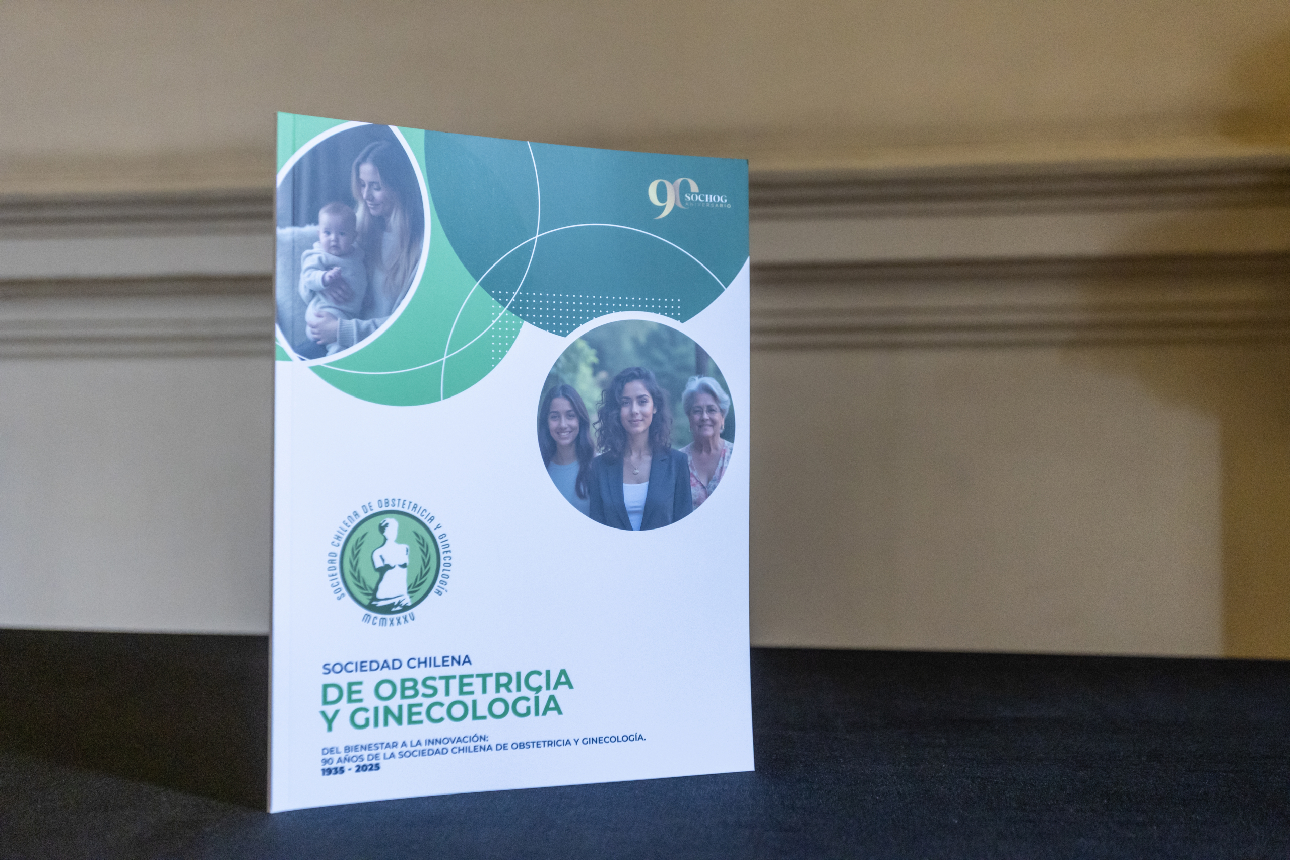 Libro 90 años de SOCHOG