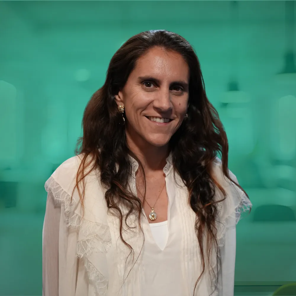 Dra. Isabel Tagle - Directora